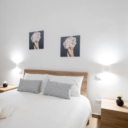 La Pigna Hotel Bari Exterior photo