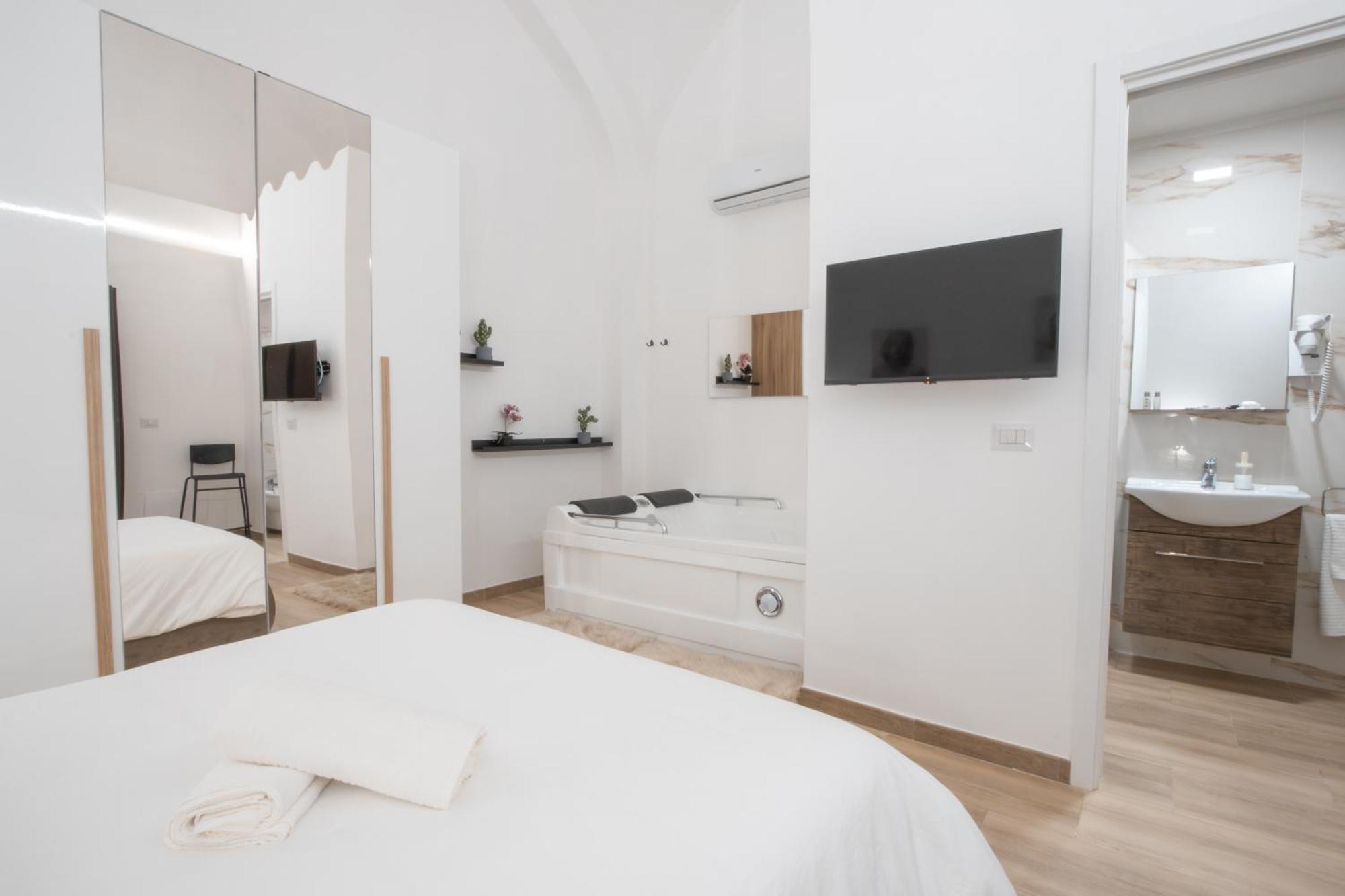 La Pigna Hotel Bari Exterior photo