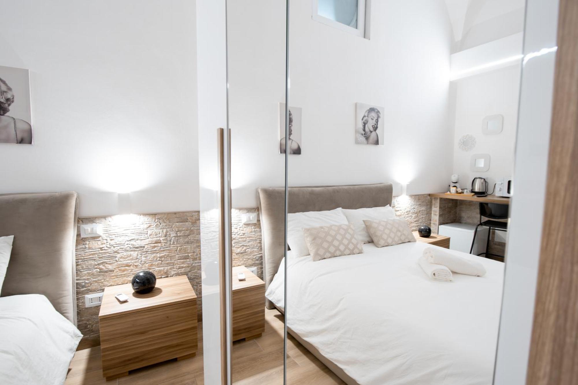 La Pigna Hotel Bari Exterior photo